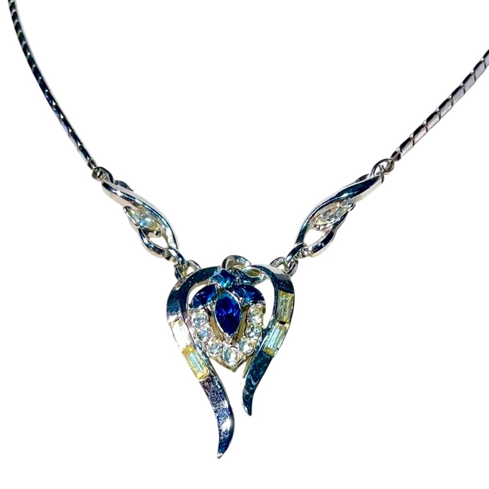 Trifari NECKLACE Blue & Clear Round & Baguette Rhinestone Choker. Very Elegant